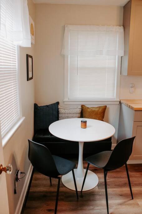 Cozy House Near Lake Erie, 10 Minutes To Downtown. Cleveland Ngoại thất bức ảnh