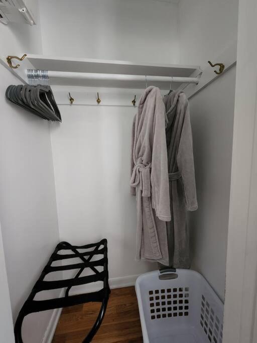 Cozy House Near Lake Erie, 10 Minutes To Downtown. Cleveland Ngoại thất bức ảnh